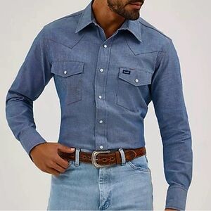 Wrangler cowboy cut long sleeved western snap Chambre work shirt Men’s L NWOT